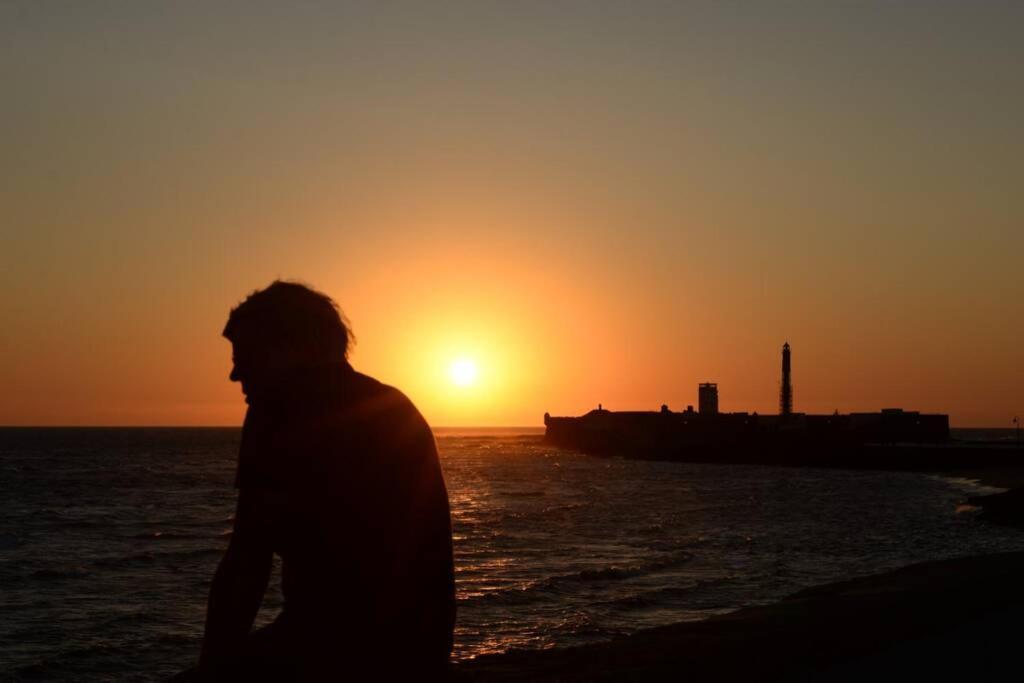 Esencia De Cadiz Entre La Vina Y El Mercado Buitenkant foto